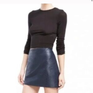 Alice + Olivia Neville Leather Lamb Mini Skirt Croc Embossed Navy Size 10 EUC